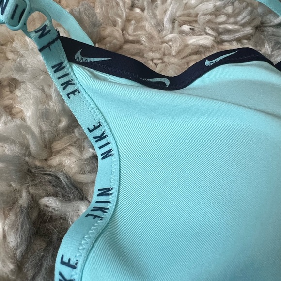 NWT Nike Dri-Fit Sports Bra - Picture 3 of 5